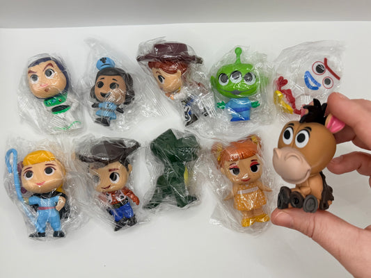 Bigger toy friends (pack of 10)