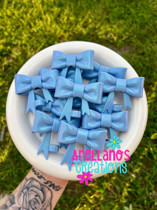 #7 cornflower blue opal large bow straw topper