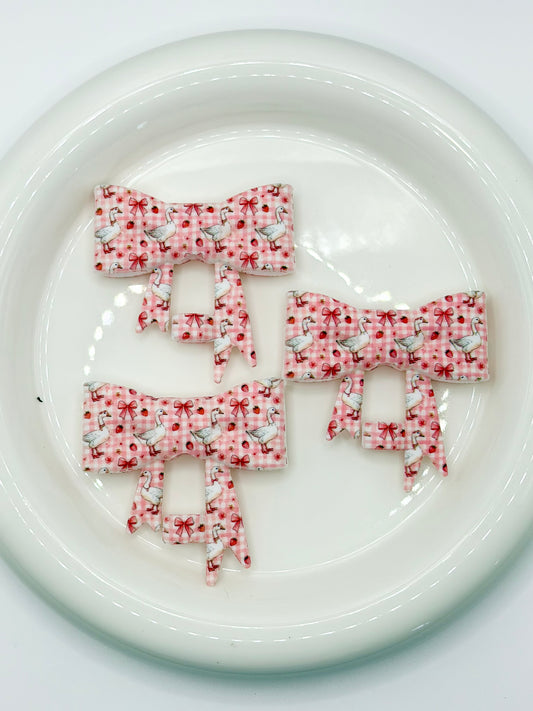 #398 Strawberry Goose large bow straw topper (1ct)