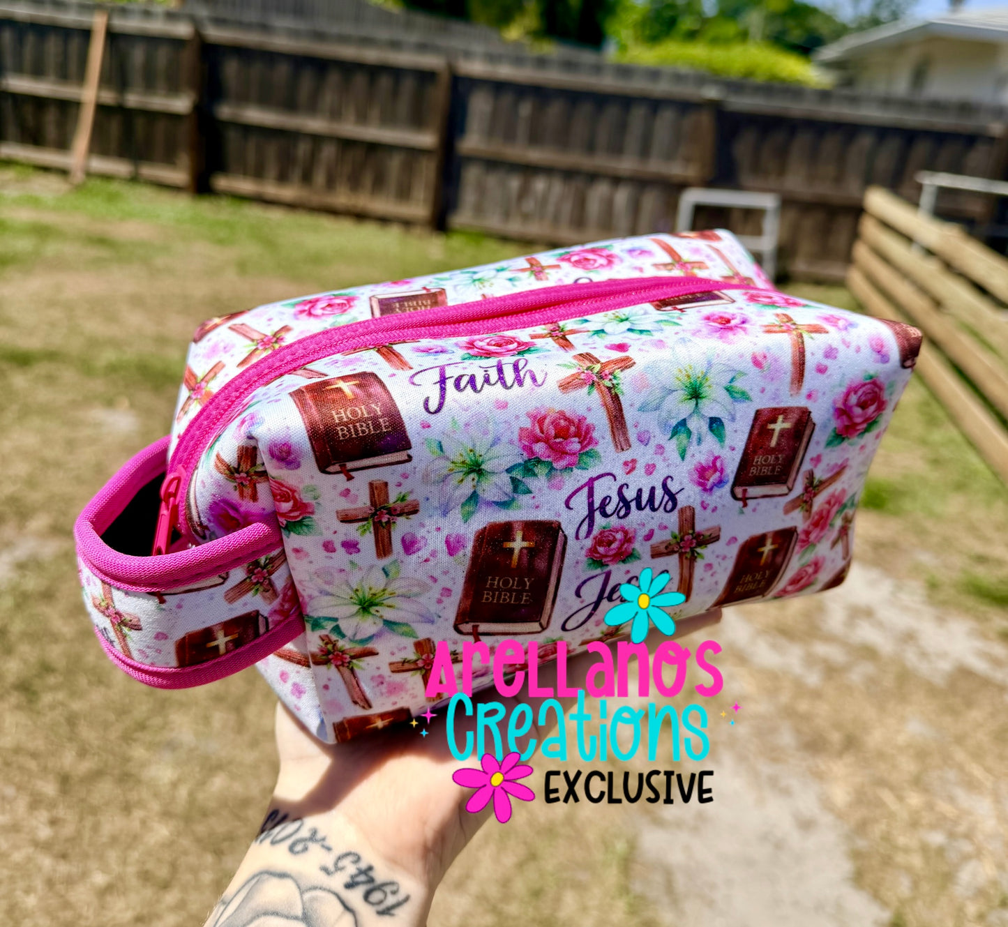 Jesus & Faith Makeup Pouch (1ct) EXCLUSIVE