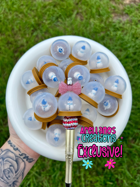 3D snowman snowglobe EXCLUSIVE focal