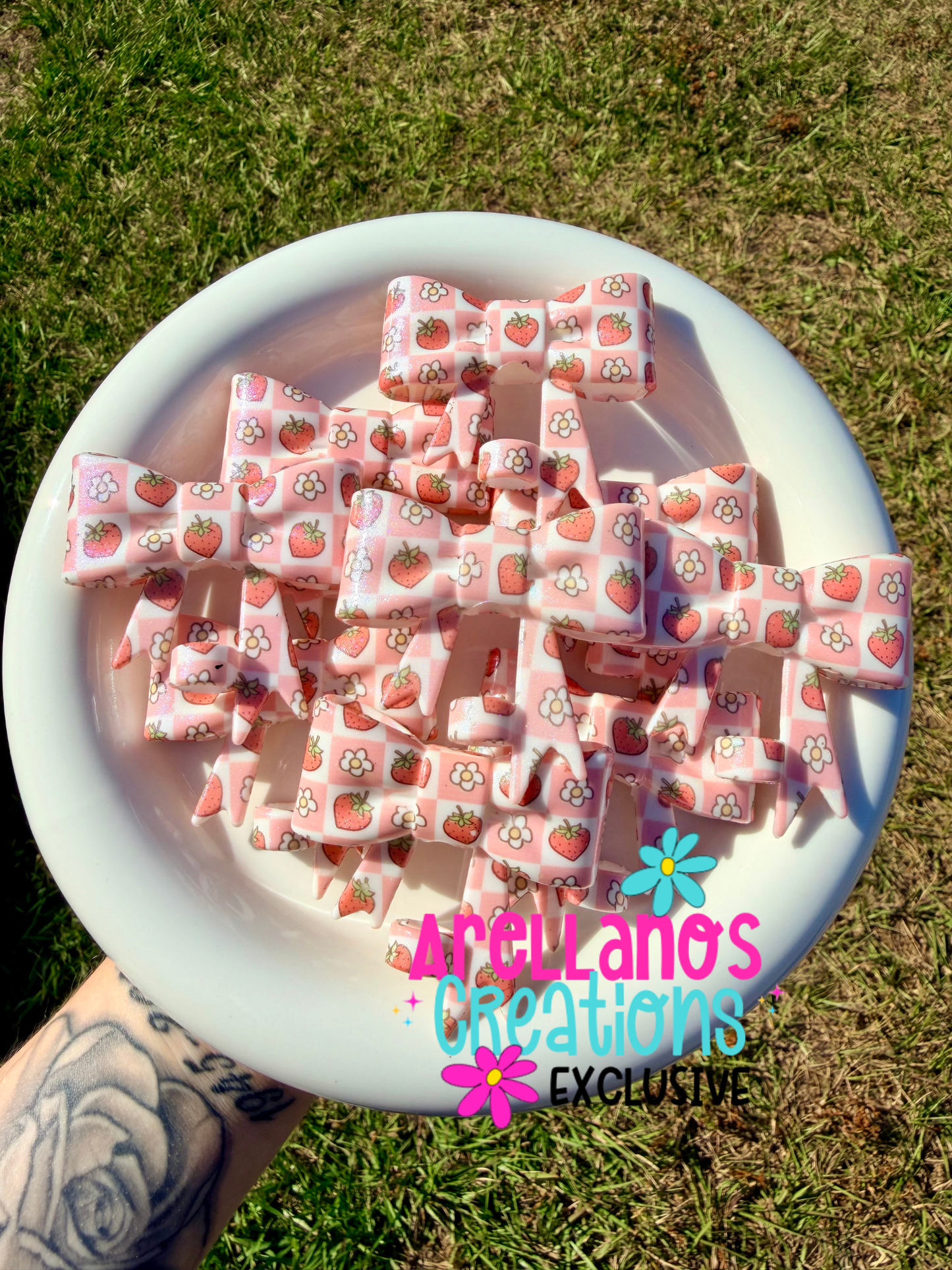 #171 strawberry daisy checkered large shiny bow straw topper EXCLUSIVE