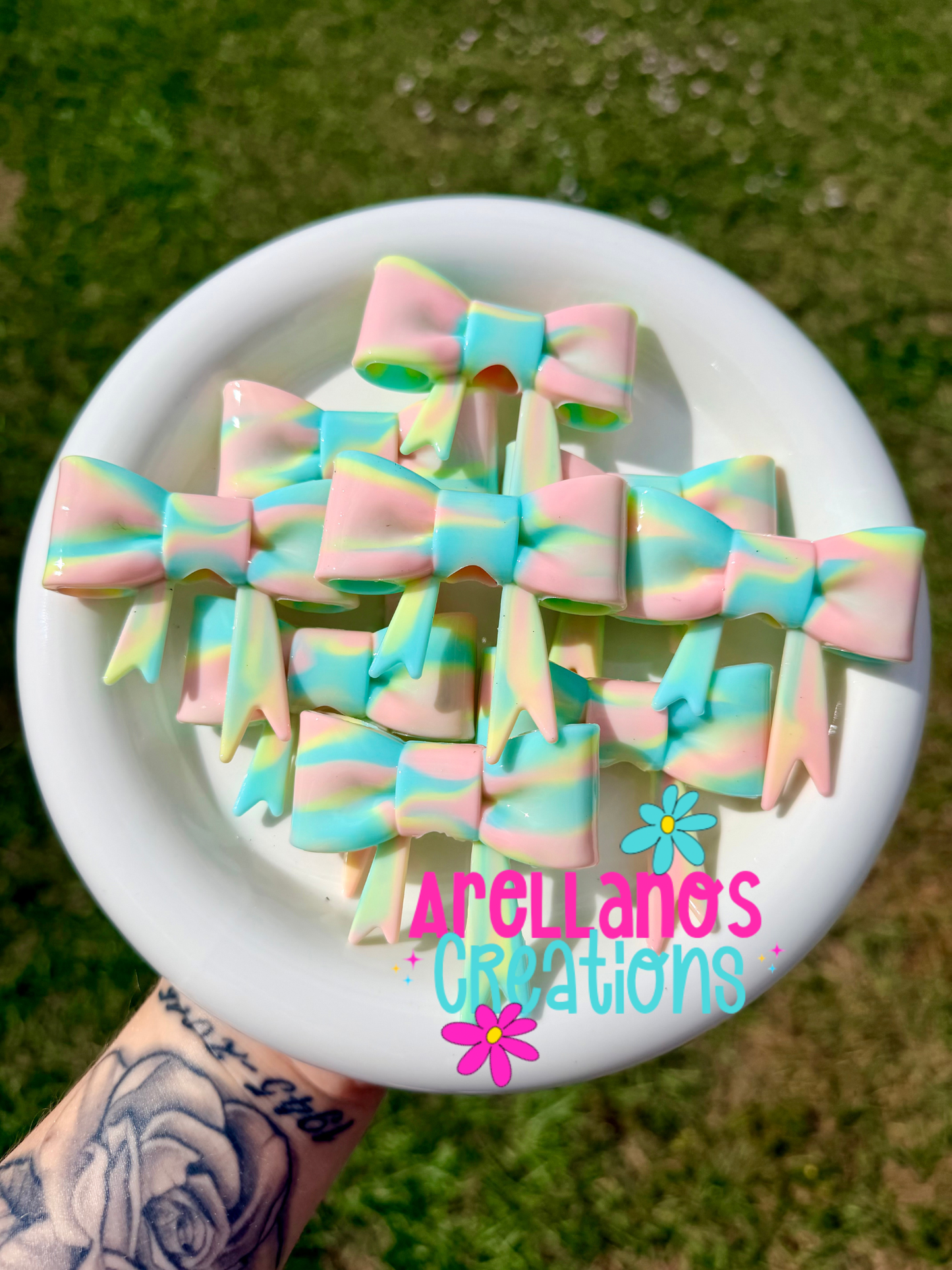 #160 cotton candy swirl shiny large bow FOCAL