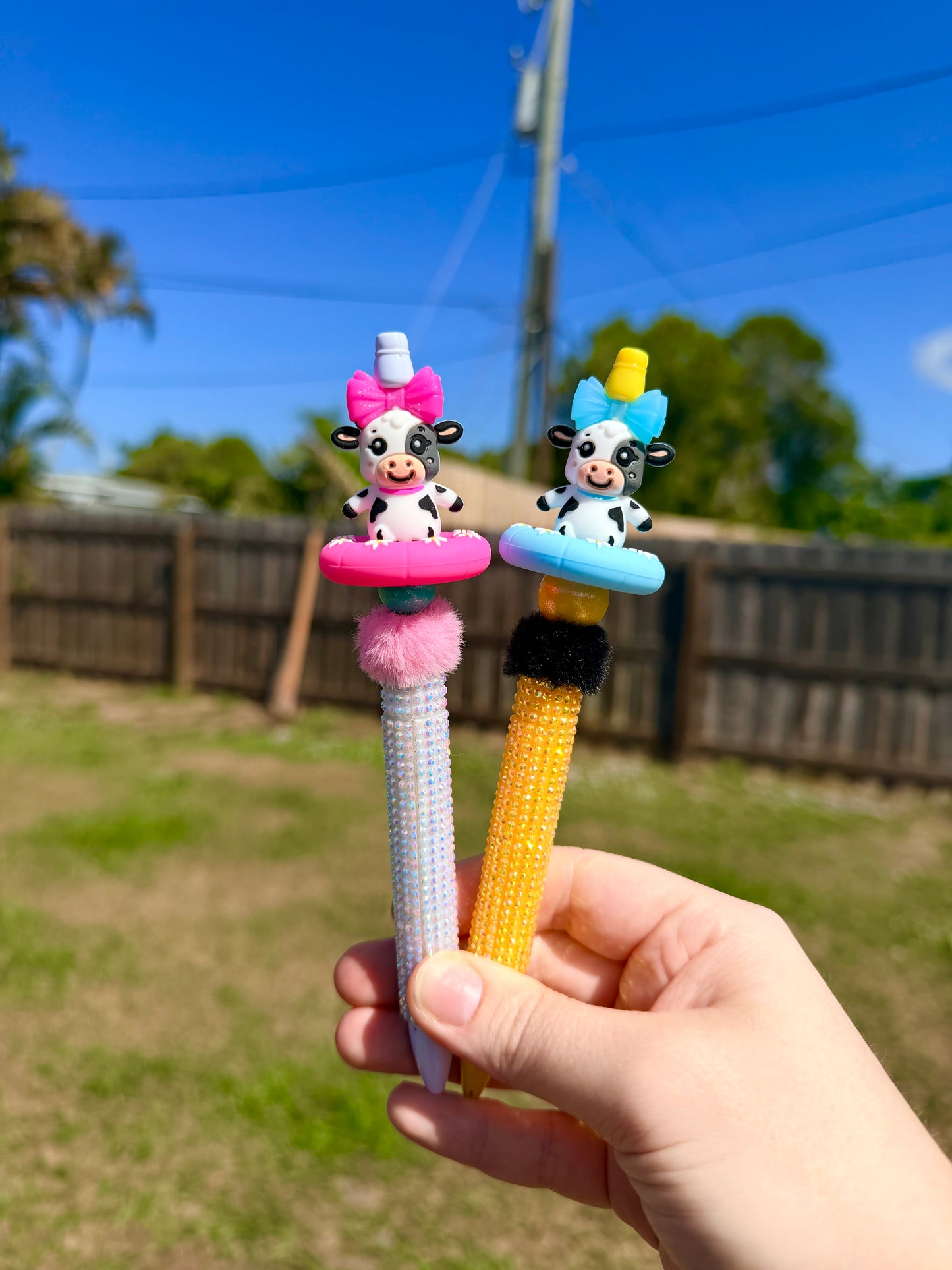 3D Cow + Daisy Floaty EXCLUSIVE Focal (Comes W/ 1 Cow & 1 Floaty As A Set)