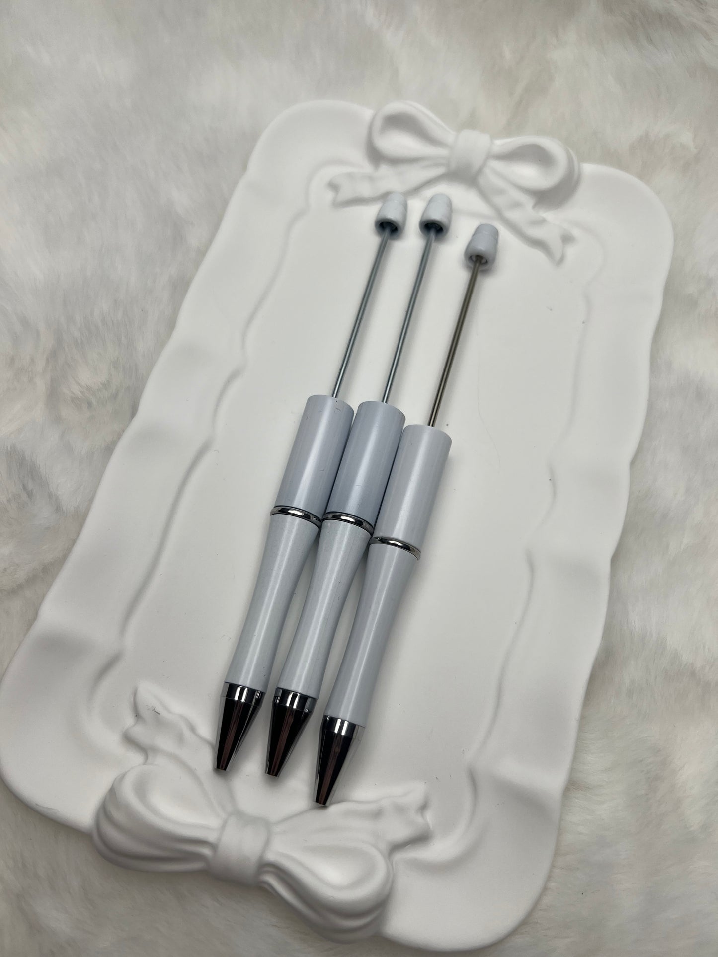 White beadable plastic pen