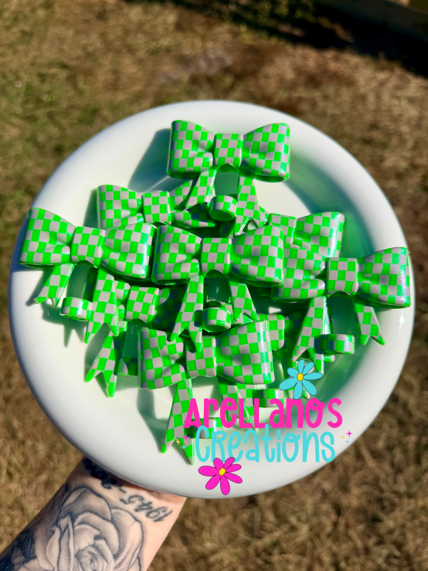 #174 green & purple checkered shiny large bow straw topper