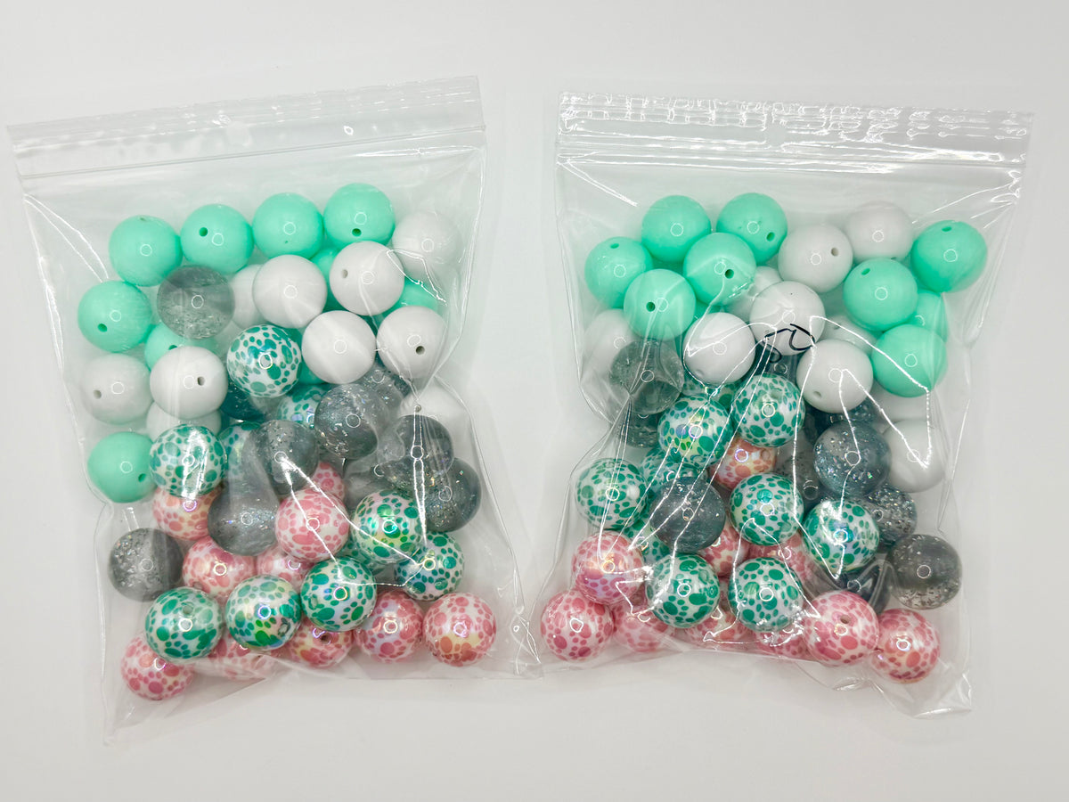 20mm paw mix acrylic beads 50ct