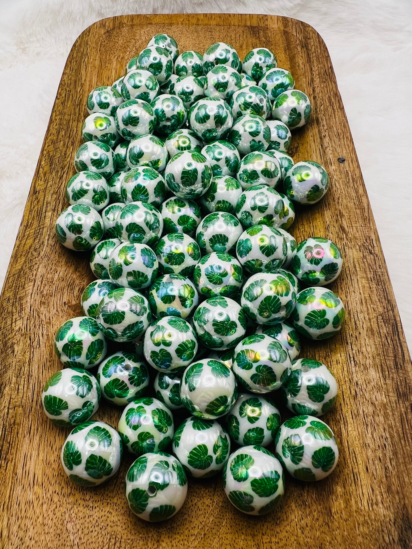 20mm leafy green bubblegum beads