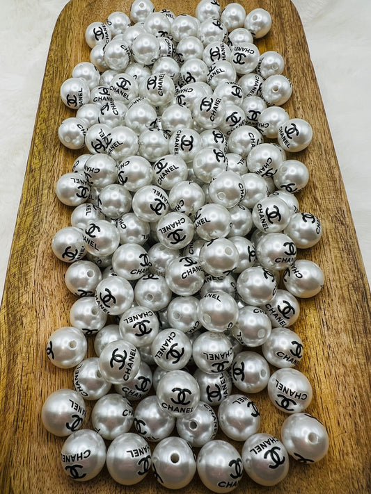 Shiny cc pearl 15mm beads