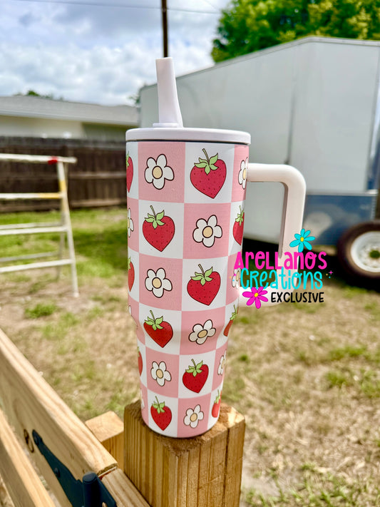 Strawberry Daisy Checkered 40oz Tumbler EXCLUSIVE