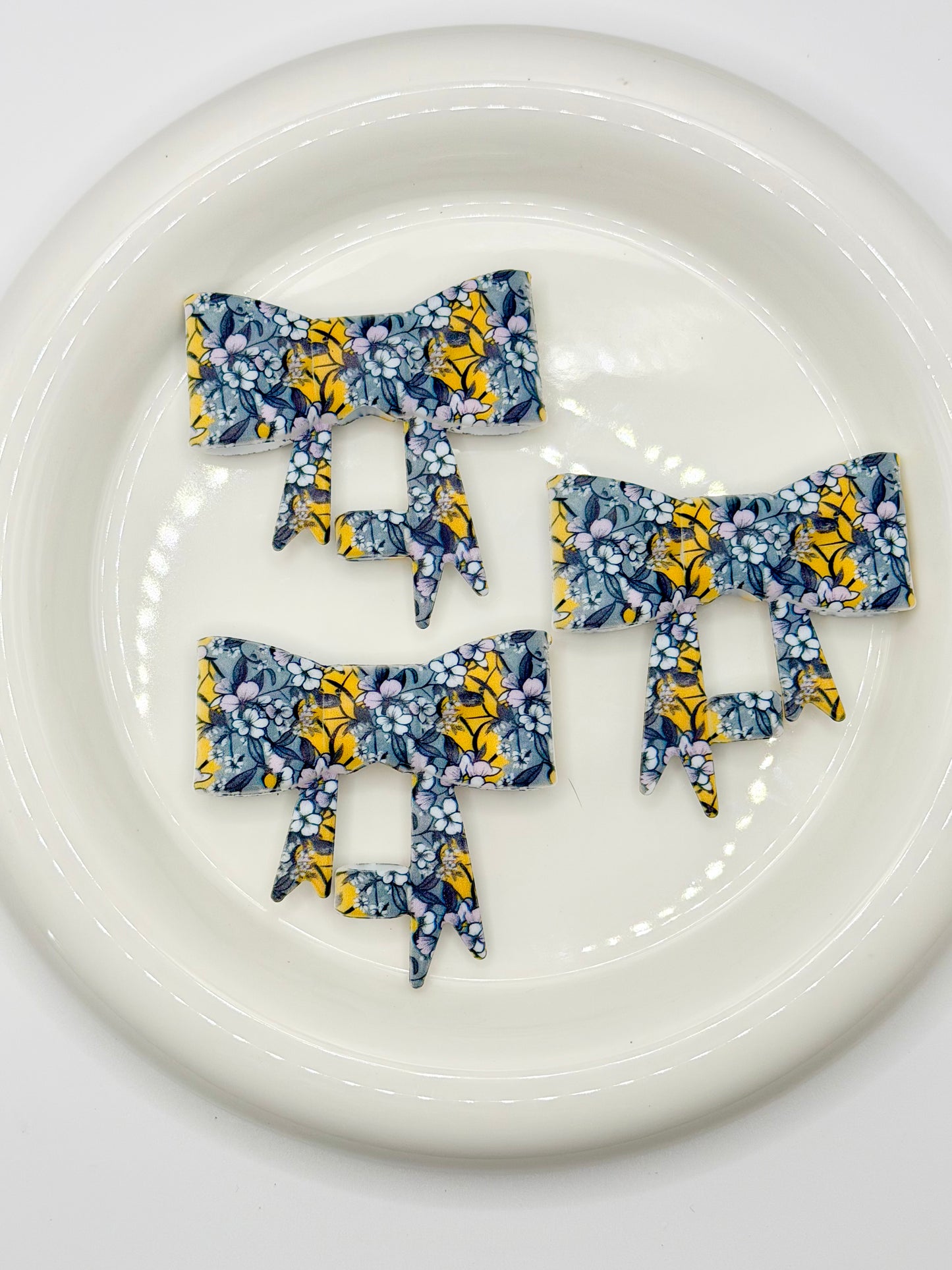 #226 Honey blue blooms large bow straw topper (1ct)