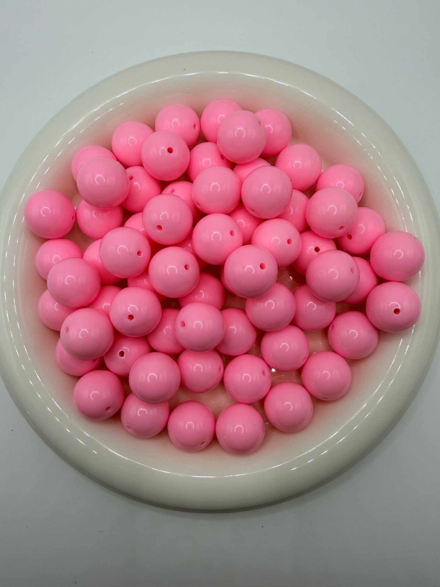 BS-109 Blush pink 20mm solid bubblegum beads