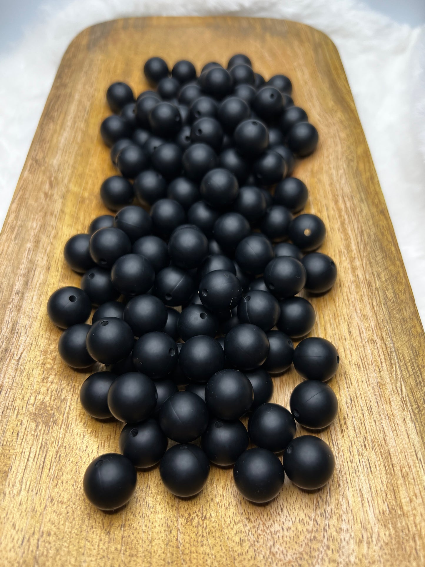 Black 15mm solid silicone beads